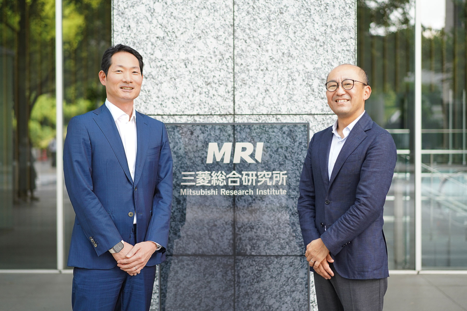 株式会社三菱総合研究所 デジタルイノベーション部門 インタビュー/政府デジタル共通基盤構築からDXによる医療・介護分野のサービスの効率化や質の向上まで。国家級DXプロジェクトを動かす三位一体戦略