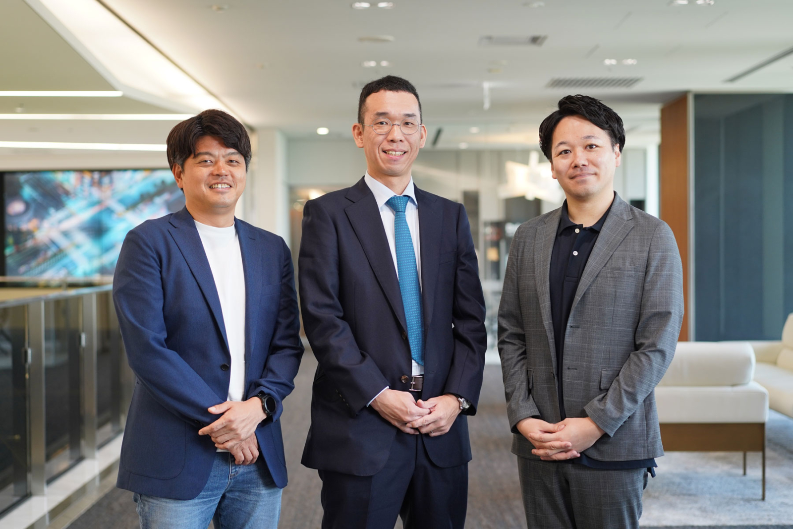 デロイト トーマツ コンサルティング合同会社 ECMMユニット インタビュー【第2回：戦略・M&A特集】／ポートフォリオ変革、デジタル・AI投資への大転換期。素材・化学・エネルギー企業の意思決定を支えるエキスパートたち