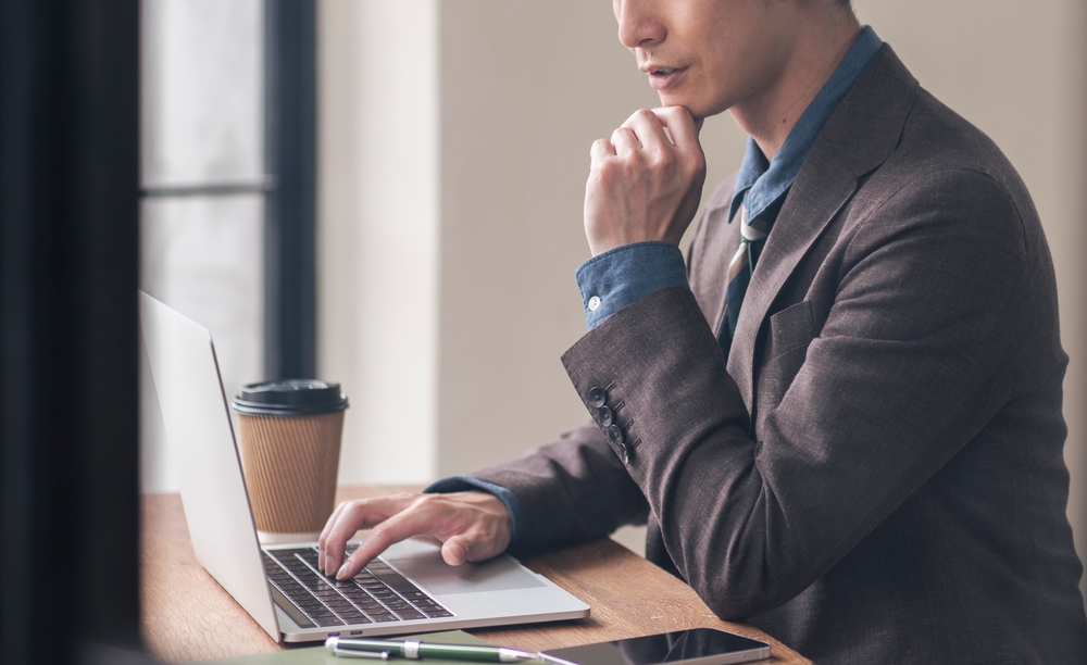 コンサルティングファームの在籍者数はどう変動している?2025年10月最新データで読み解く人材動向